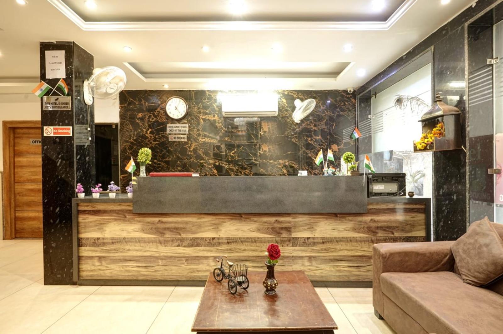 Hotel Aerotech Near Delhi Airport New Delhi Exterior foto