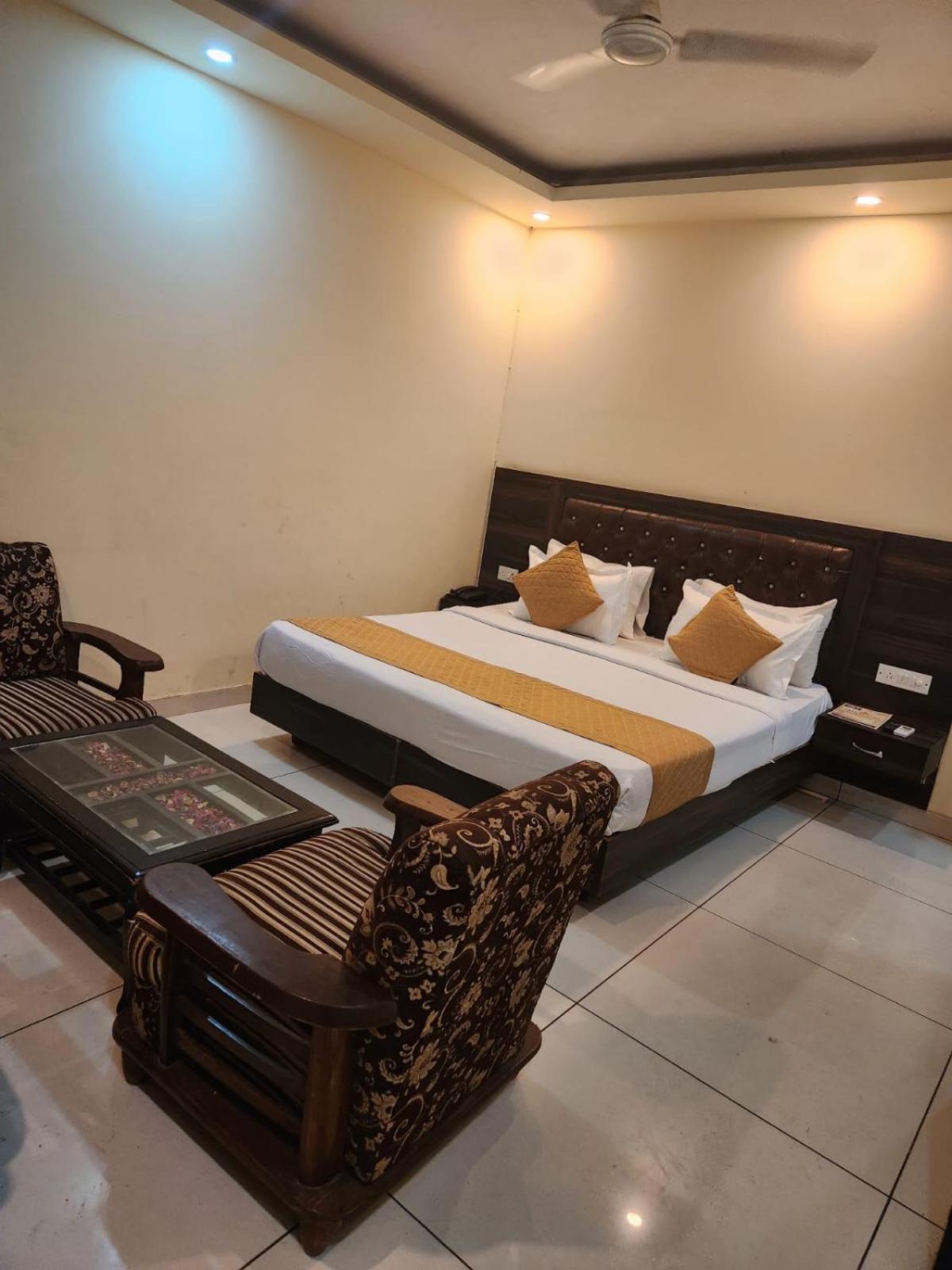 Hotel Aerotech Near Delhi Airport New Delhi Exterior foto